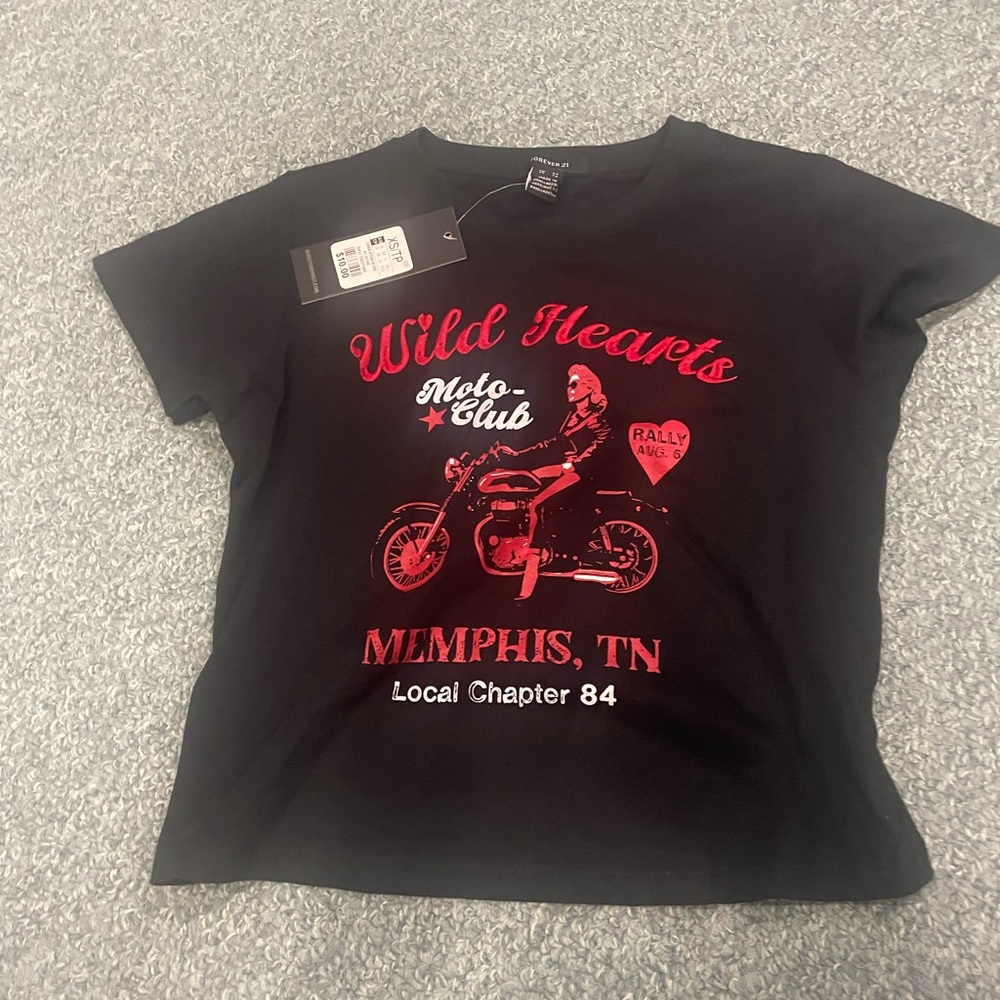 Forever 21 Women’s Black T-Shirt with Red Graphic